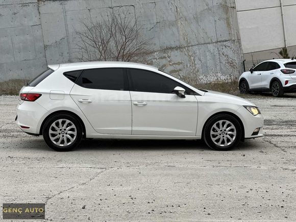 GENÇ AUTO'DAN SEAT LEON 0.68 KREDİ İMKANI İLE