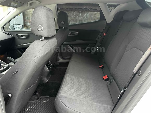 GENÇ AUTO'DAN SEAT LEON 0.68 KREDİ İMKANI İLE