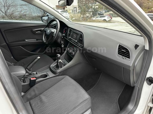 GENÇ AUTO'DAN SEAT LEON 0.68 KREDİ İMKANI İLE