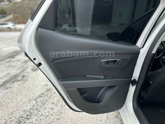 GENÇ AUTO'DAN SEAT LEON 0.68 KREDİ İMKANI İLE