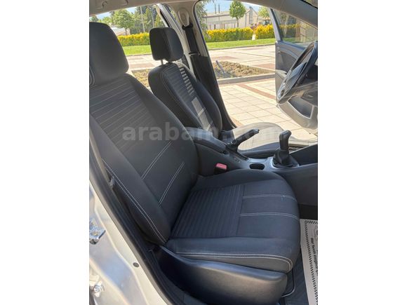 SAHİBİNDEN DEĞİŞENSİZ MEGANE 3 1.5 DİZEL TOUCH PLUS AİLE ARACI