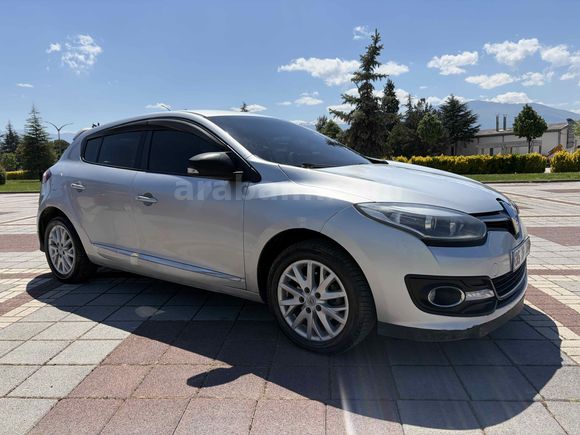 SAHİBİNDEN DEĞİŞENSİZ MEGANE 3 1.5 DİZEL TOUCH PLUS AİLE ARACI