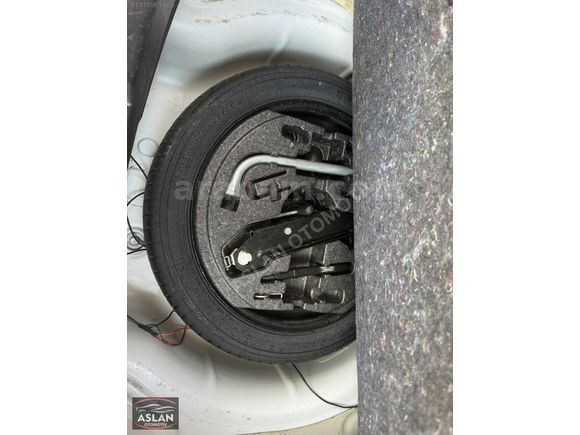 ASLAN'DAN HATASIZ DEĞİŞENSİZ DÜŞÜK KM OTOMATİK LEON