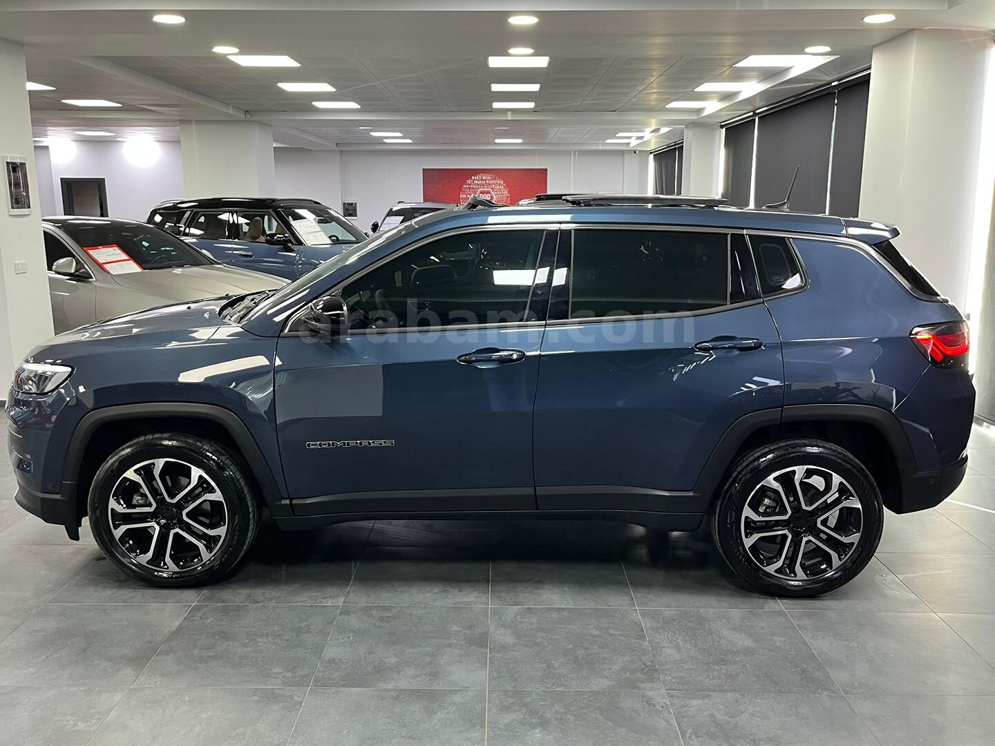 Galeriden Jeep Compass 1.5 Hybrid Limited 2025 Model İstanbul 19.999 km Mavi 6