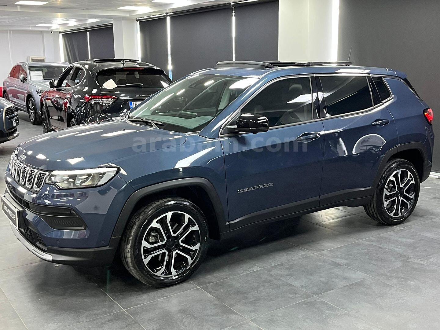 Galeriden Jeep Compass 1.5 Hybrid Limited 2025 Model İstanbul 19.999 km Mavi 5