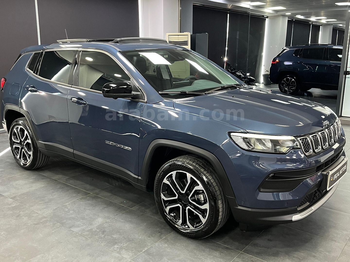 Galeriden Jeep Compass 1.5 Hybrid Limited 2025 Model İstanbul 19.999 km Mavi 1