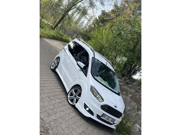 Sahibinden Ford Tourneo Courier 1.6 TDCi Titanium 2016 Model 