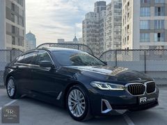 2021 BMW 520i LUXURY LINE SUNROOF+LASER+HARMAN+VAKUM+SRVS BKMLI