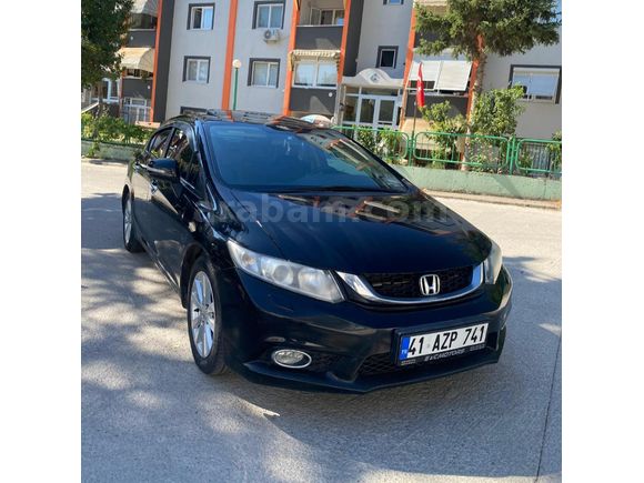 EMRE OTO DAN 2013 HONDA CIVIC ECO ELEGANCE TAKAS OLABİLİR