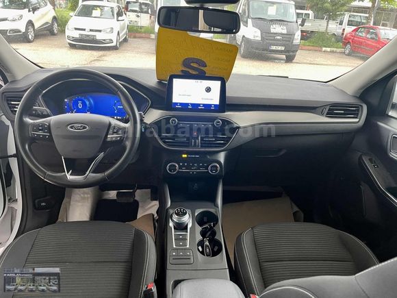 2022 KUGA TİTANİUM DİZEL OTOMATİK BOYASIZ_TRAMERSİZ 76 BİN KM...