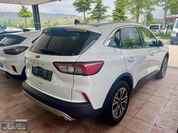 2022 KUGA TİTANİUM DİZEL OTOMATİK BOYASIZ_TRAMERSİZ 76 BİN KM...