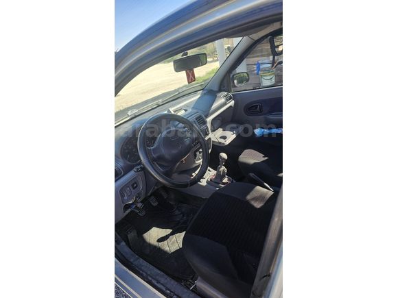 Sahibinden Renault Clio 1.4 RNA 2001 Model