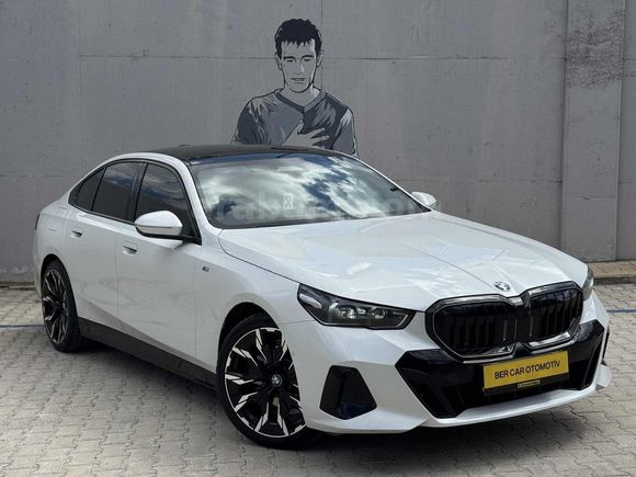 BERCAR'DAN BMW 5.20i MSPORT PRO-SHADOW-20JANT-E SİM-GECE GÖRÜŞ