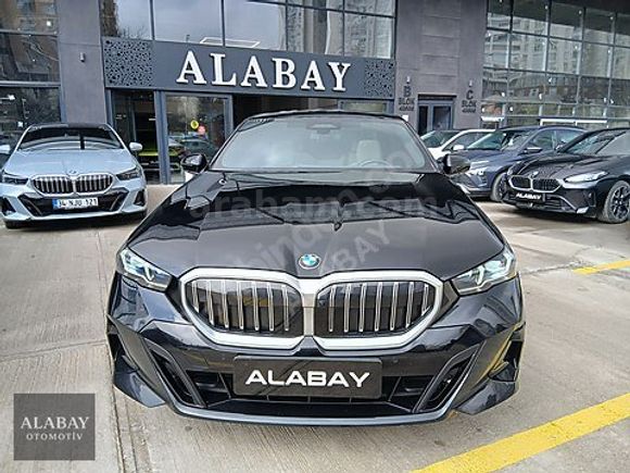 ALABAY OTOMOTİV - 2025 BMW 5.20İ M SPORT 1.6T (190 HP) - BOYASIZ