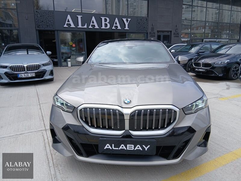 Galeriden BMW 5 Serisi 520i M Sport 2025 Model Ankara 37.800 km Gri