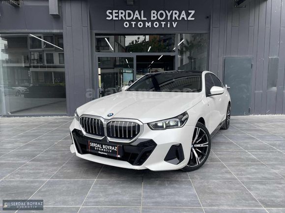 SERDAL BOYRAZ OTOMOTİV'DEN 5.20I M-SPORT HATASIZ 24 000 KM