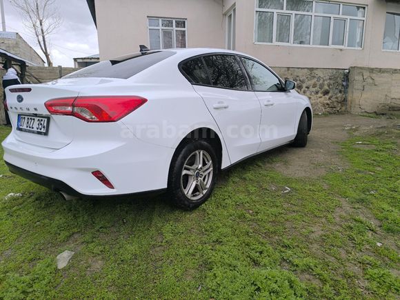 ÖZYİĞİT OTOMOTİV den Ford Focus 1.5 TDCi Trend X 2020 Model Van