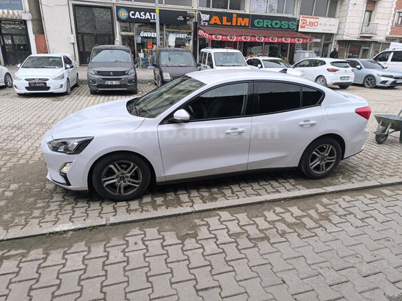 ÖZYİĞİT OTOMOTİV den Ford Focus 1.5 TDCi Trend X 2020 Model Van