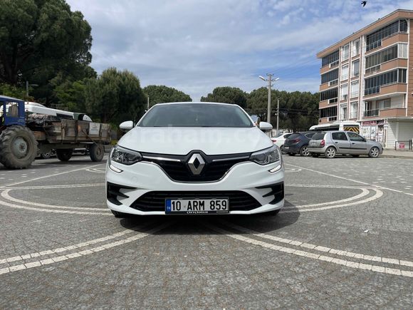 Sahibinden Renault Megane 1.3 TCe Joy 2021 Model 