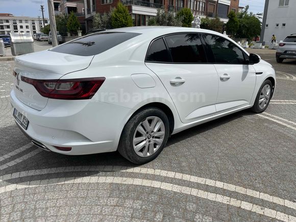 Sahibinden Renault Megane 1.3 TCe Joy 2021 Model 