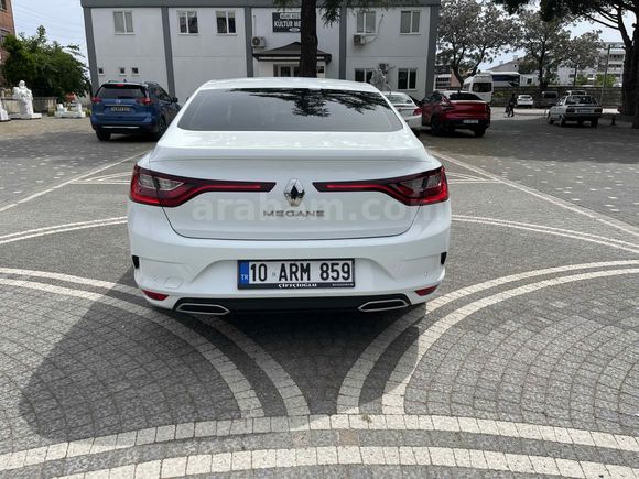 Sahibinden Renault Megane 1.3 TCe Joy 2021 Model 