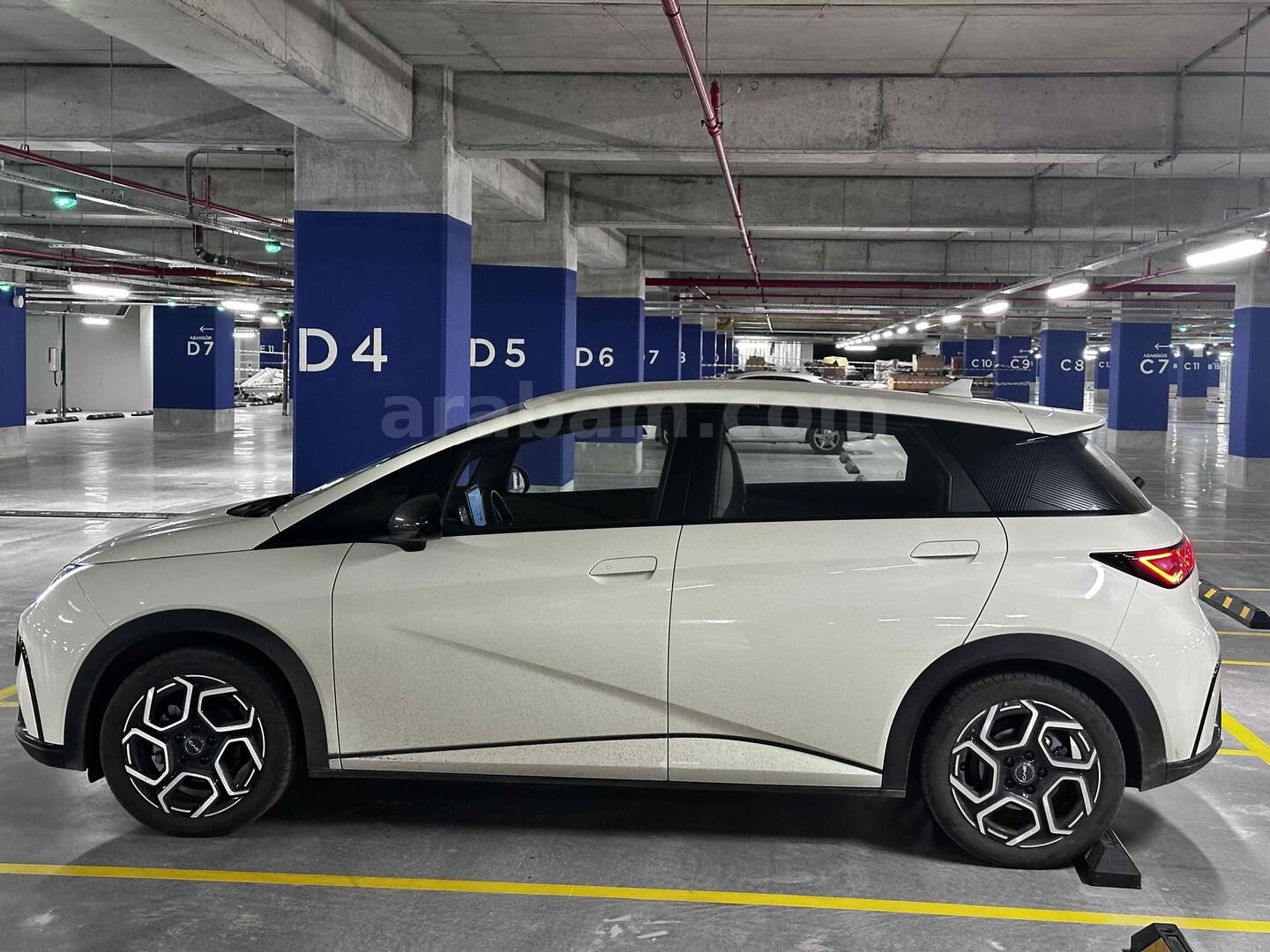 Sahibinden BYD Dolphin Comfort 2025 Model İstanbul 24.900 km Beyaz 7
