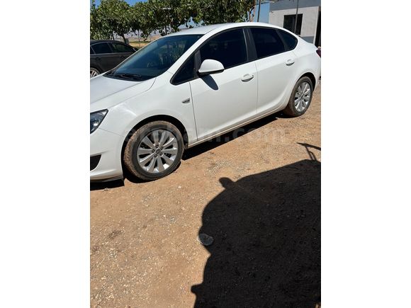 Sahibinden Opel Astra 1.4 T Edition Plus 2020 Model  58000 km Beyaz