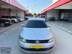 BİZİM OTO'dan 2011 Jetta 1.6 Comfort DSG YENİ KASA EMSALSİZ