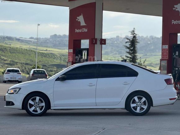 2013 JETTA