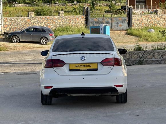 2013 JETTA