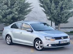 2014 MODEL HATASIZ 1.6 TDİ OTOMATİK COMFORTLİNE JETTA