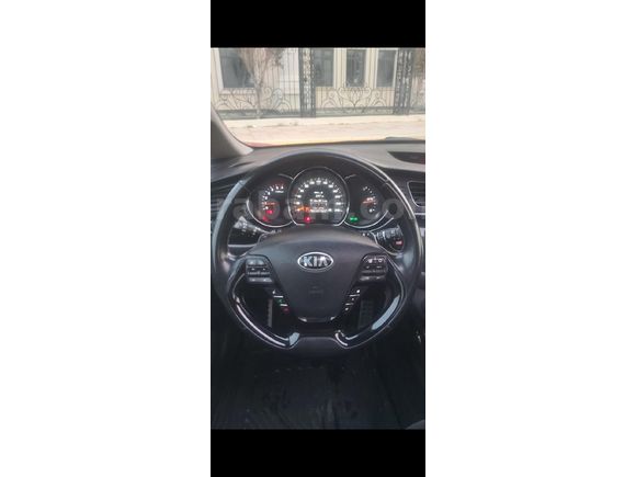 Sahibinden Kia Ceed 1.6 CRDi Premium SW 2013 Model