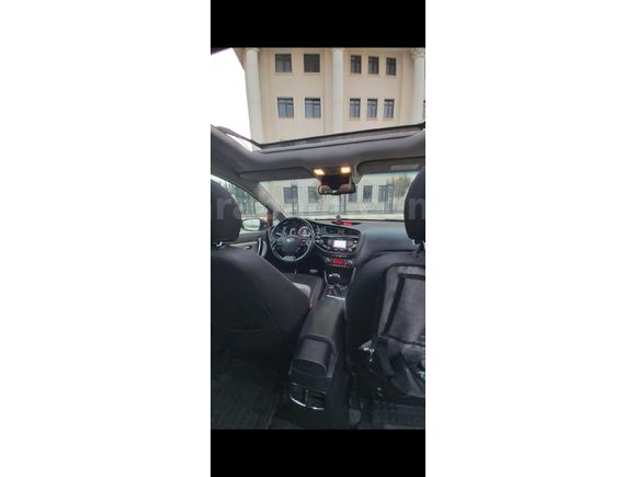 Sahibinden Kia Ceed 1.6 CRDi Premium SW 2013 Model