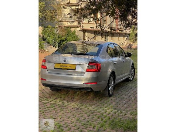 GÜNEŞ AUTO 2015 Skoda Octavia 1.6 Tdi Elegance CR