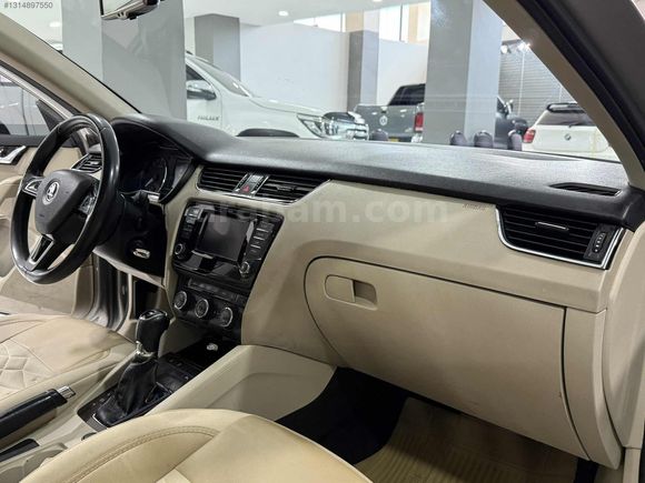 ÖZ ZİRVE MOTORS'DAN SATILIK OCTAVİA ELEGANCE CR