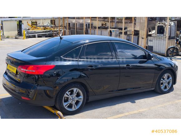 FORD FOCUS 1.5 TDCI Trend X