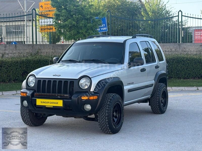 Galeriden Jeep Cherokee 3.7 Limited 2005 Model Eskişehir 98.000 km Gri