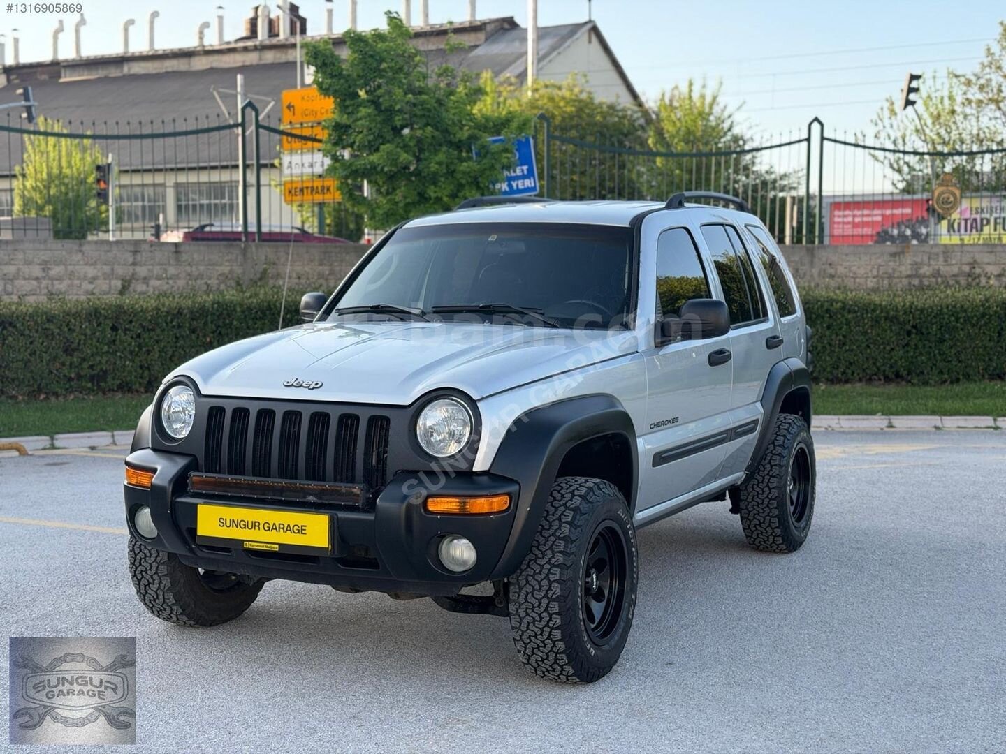 Galeriden Jeep Cherokee 3.7 Limited 2005 Model Eskişehir 98.000 km Gri 2