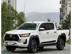 Toyota Adventure 4x2 otomatik 60 Binde