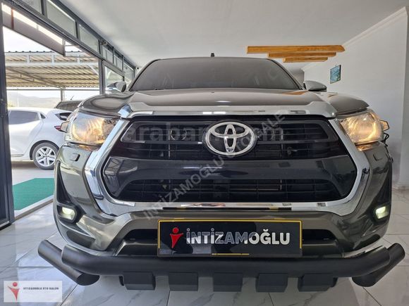 2022 MODEL TOYOTA HİLUX 4X2 ADVENTURE OTOMATİK ORJİNAL BOYASIZ