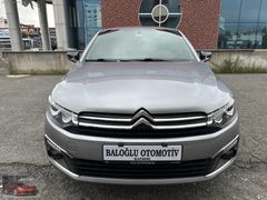 2023 MODEL 77 bin km de bakımlı ve masrafsız kartlara 12 taksit