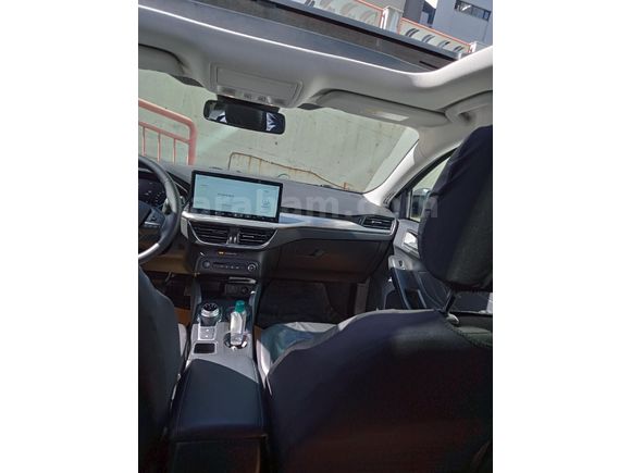ACİL satılık sunrof ve kış paketli hasarsız servis bakımlı focus l