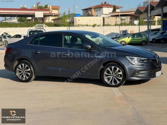 2022 MEGANE İCON HATASIZ 74.000 KM SERVİS BAKIMLI
