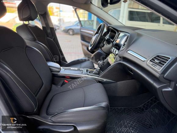 2022 MEGANE İCON HATASIZ 74.000 KM SERVİS BAKIMLI