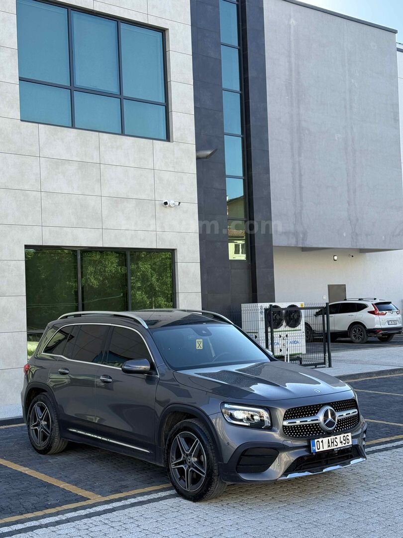 Mercedes - Benz GLB 200 AMG 4Matic HATASIZ FUL SERVİS BAKIMLI 1