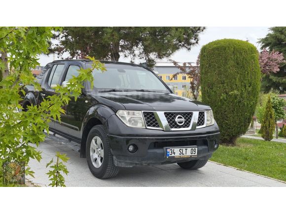 Düşük km otomatik vites 4×2 2006 model navara ilanda