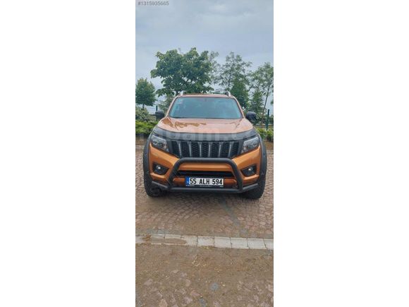 FULL DOLU VE EXTRALI HATASIZ BOYASIZ TRAMERSİZ NAVARA 4*4