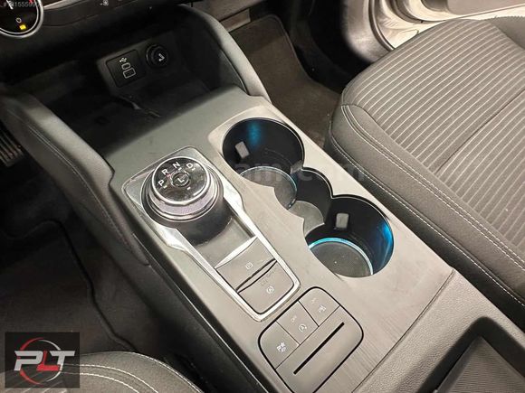POLAT'TAN 2023 MODEL FORD KUGA TITANIUM CAM TAVAN 15 DK KREDİ