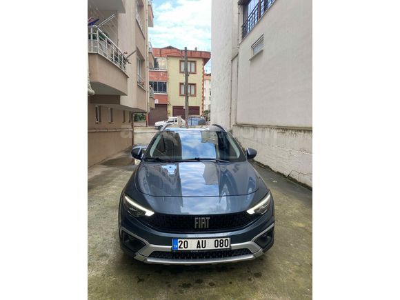 Sahibinden Fiat Egea Cross 1.4 Fire Lounge 2023 Model  51.000 km Mavi (metalik)