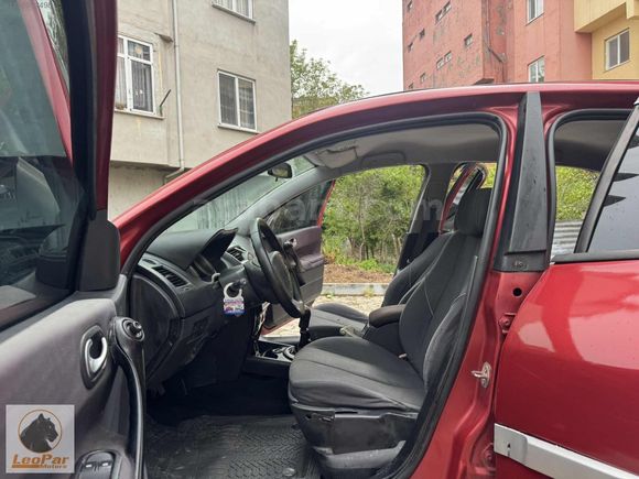 2005 MEGANE 2 1.6 DİNAMİK 16 WALF 235 BİN KM MANUEL BENZİN LPG